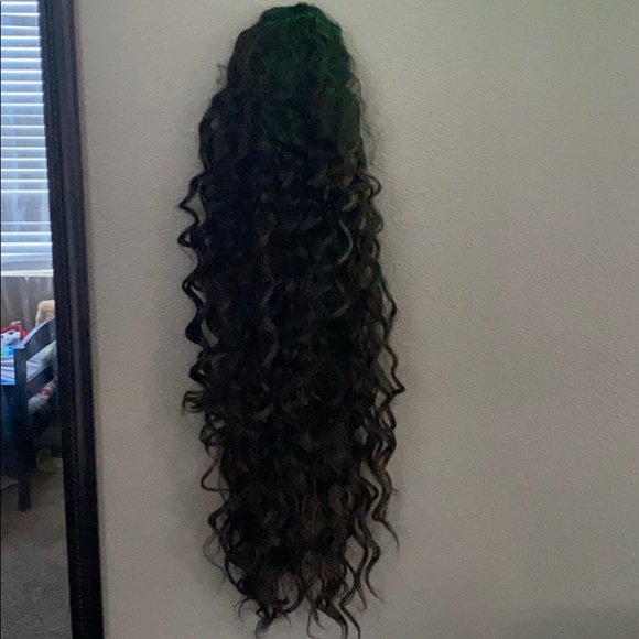 Long curly Brazilian hair drawstring ponytail - Picture 2 of 5